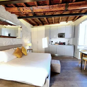  Apartment Heart Duomo Colonne Italy